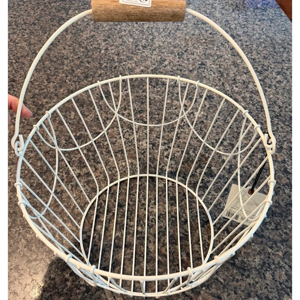 Hearth‎ & Hand Magnolia Cream Wire Basket Wood Handle Scalloped 324018867 NEW